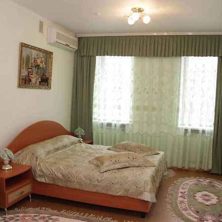 Kristina Hotel Zaporizhia Exterior foto