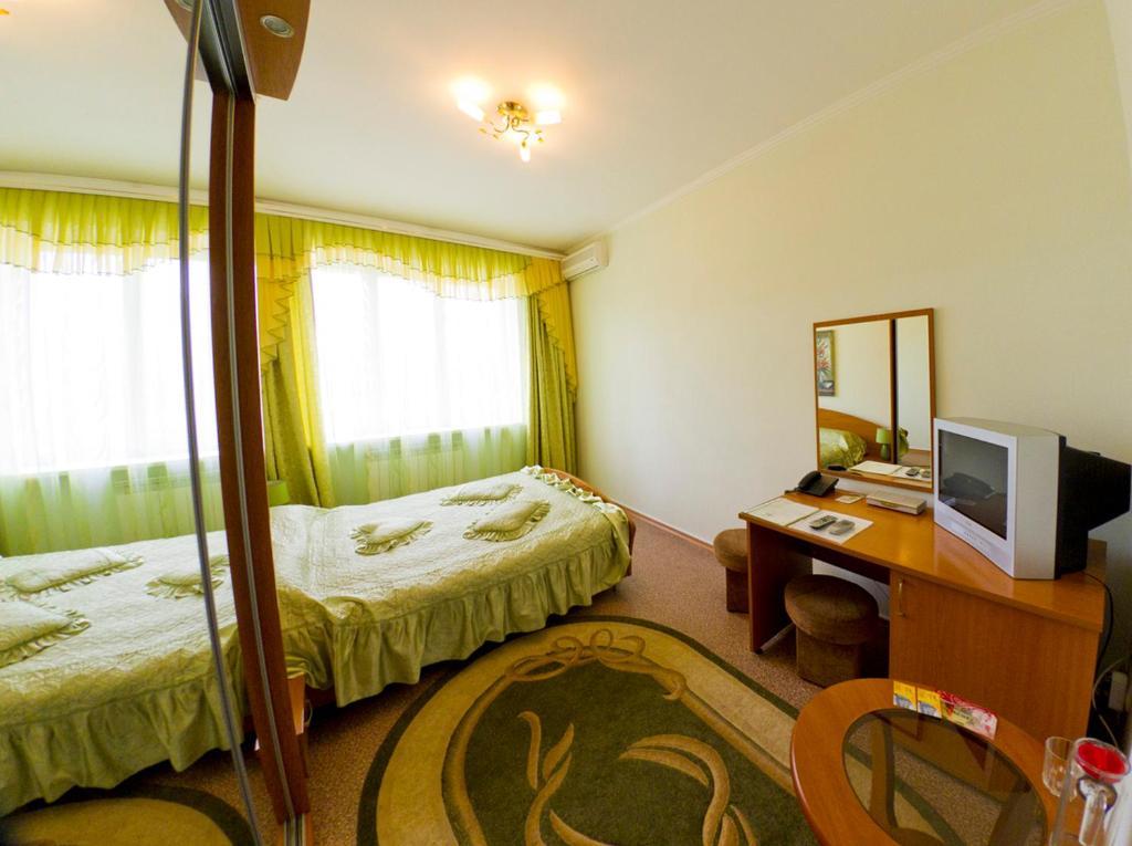 Kristina Hotel Zaporizhia Quarto foto